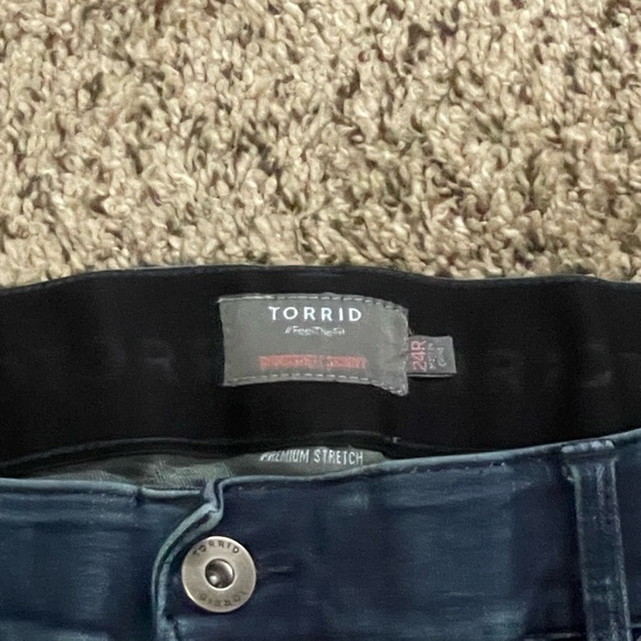 TORRID Bombshell Skinny Premium Stretch Dark Wash Jeans Size 24R - Picture 5 of 16